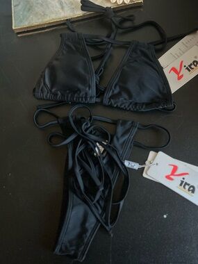 Yira new small 2 piece color black